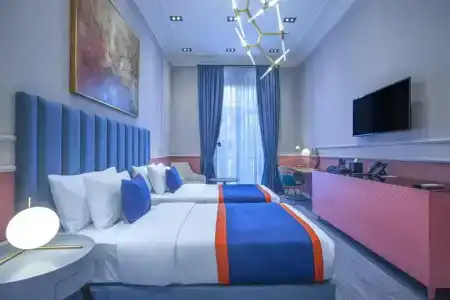 Heritage and Suites - 25