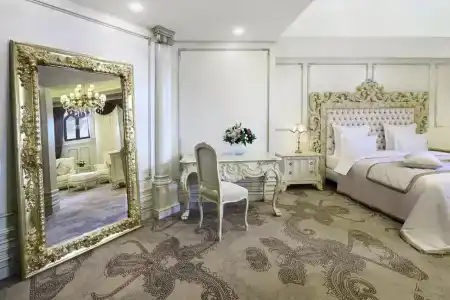 Ambassadori Hotel Tbilisi - 16