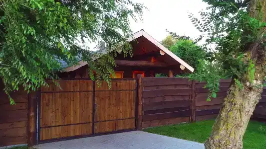 WoodHouse - 13