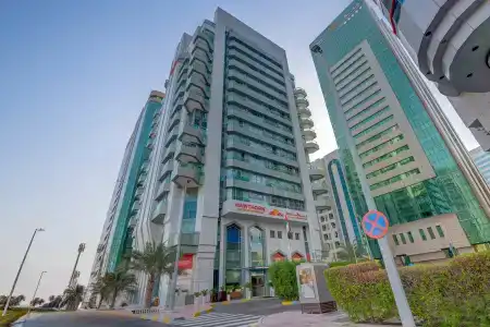 Hawthorn Suites by Wyndham Abu Dhabi City Center - 2
