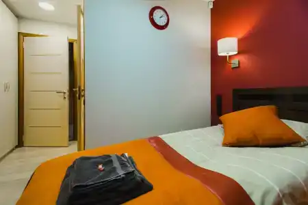 Номера и завтрак - 100