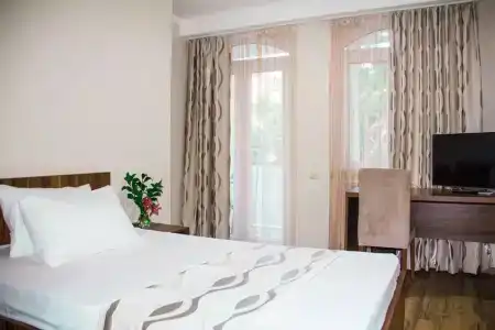 Dcorner - 3
