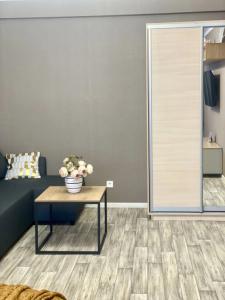 Курчатова 12 - 17