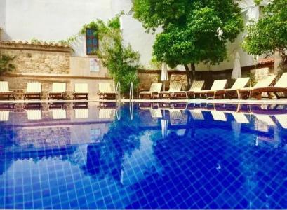 White Garden-Adult Only - 18