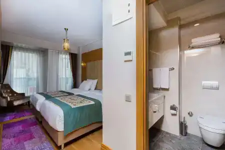 Obelisk & Suites - 3