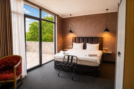 Day Inn - 1