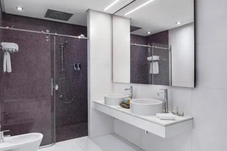 Four Points by Sheraton - 12