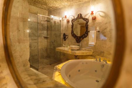 Solo Cave Suites - 122