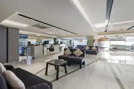 Golden Tulip Mandison Suites - 1
