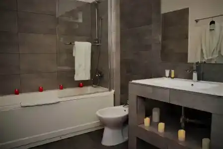Shadow Boutique & Spa - 21