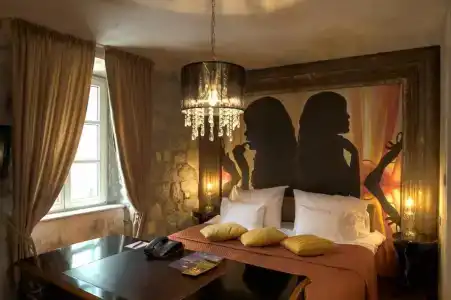 Boutique Astoria - 3