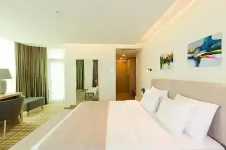 Best Western Premier Batumi - 9