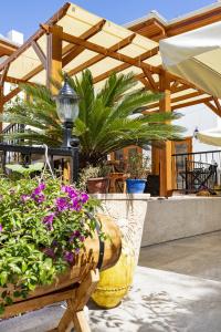 WOO Town Suites - 11