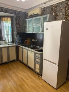 Самбурова 209А - 18