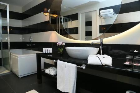 Ramada & Suites by Wyndham Istanbul Sisli - 34
