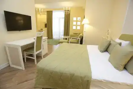 Ilk Inn - 85
