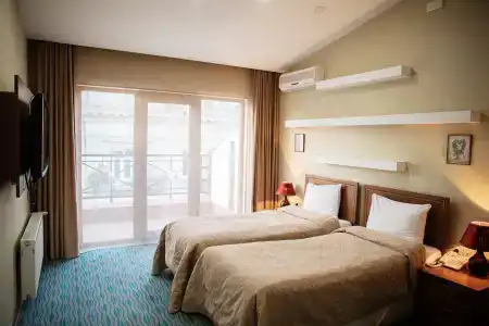 Austin Baku - 19