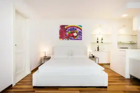Divota Apartment - 184