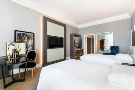 The Ritz-Carlton, - 31