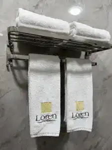 Loren - 7