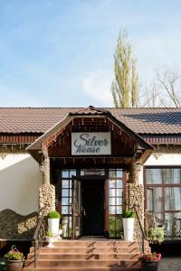 Silver House - 126