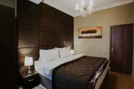 Grand Mirror - 54