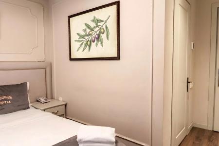 Parliament & Restaurant - 58