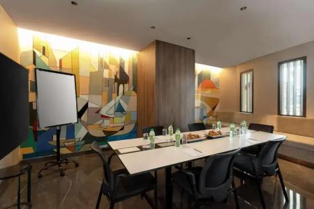 Hyatt Centric Jumeirah Dubai - 2