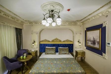 Empire Suite - 11