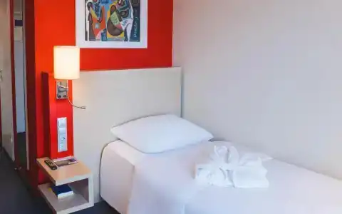 Murmansk Hotel - 115