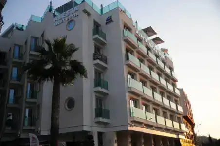Alesta Yacht - 2