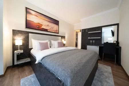 Boutique Momentum by Aycon - 21
