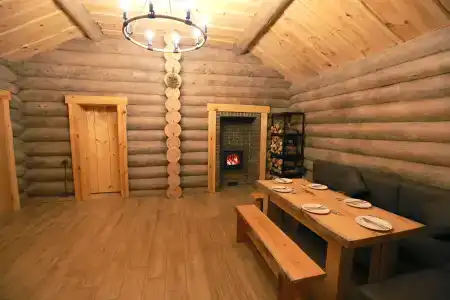 WoodHouse - 8