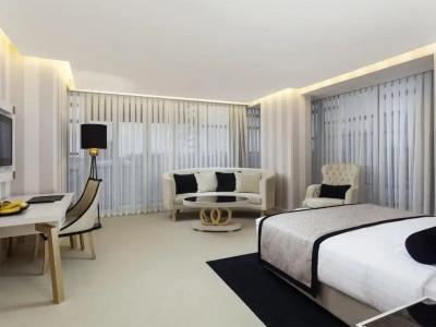 Ramada & Suites by Wyndham Istanbul Sisli - 28
