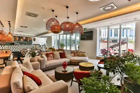 Plaza - 6