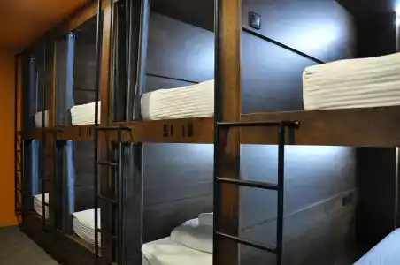 Full House & Capsule Hostel, Rivne - 9