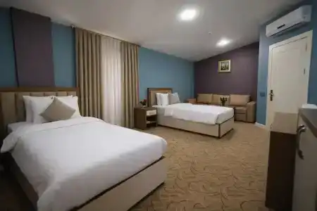 Royal Meridien - 85