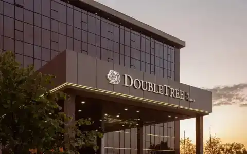 DoubleTree by Hilton - 2