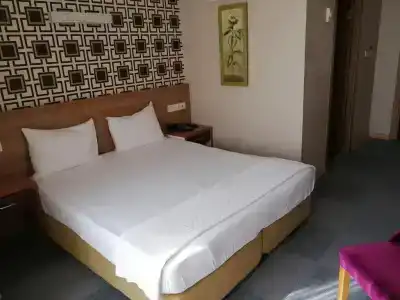 Nice Royal - 2