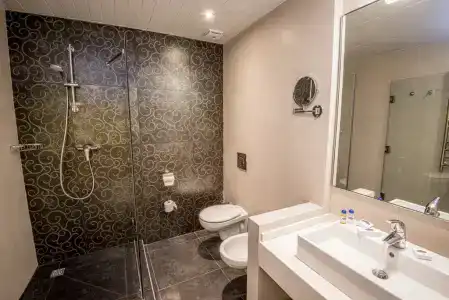 Адмирал - 102