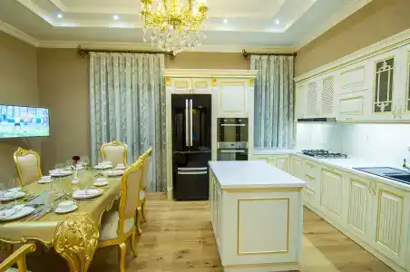 Royal Residence - 118