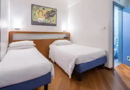 Best Western Plaza - 51