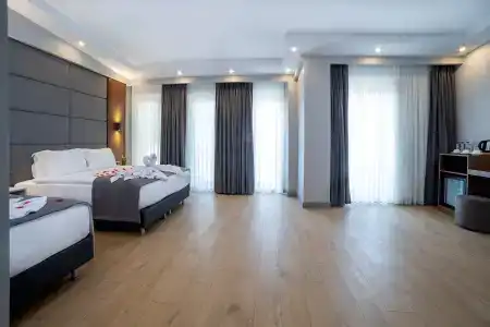 Center Hill Suites - 84