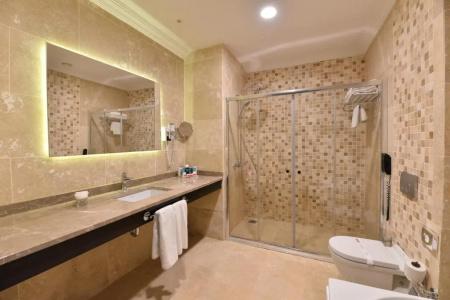Ramada & Suites by Wyndham Istanbul Merter - 22
