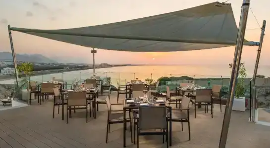 Crowne Plaza Muscat, An Ihg - 8