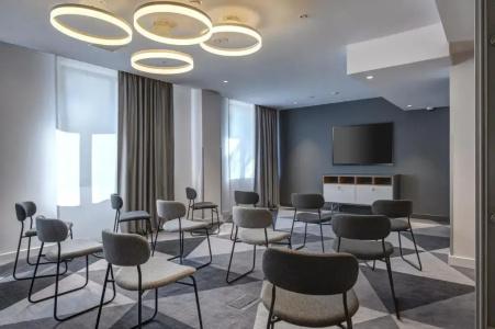 Holiday Inn Express Almaty - 17