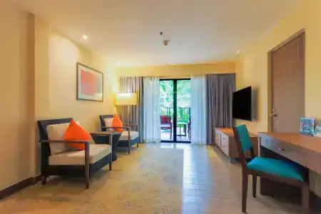 Holiday Inn Phuket Beach - 34