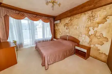 Яхт-клуб Ялта - 100