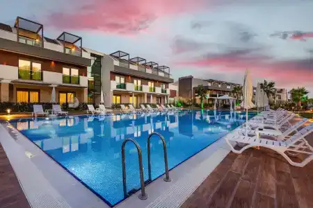 Veranda Suites - 1