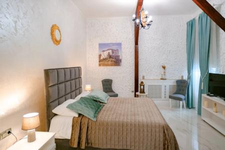 Silver House - 38
